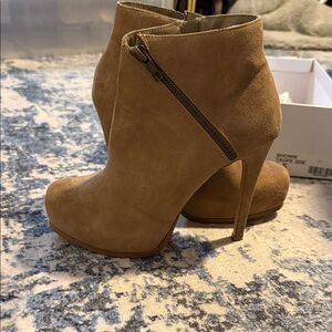 Steve Madden Camel Suede Heeled Boots
